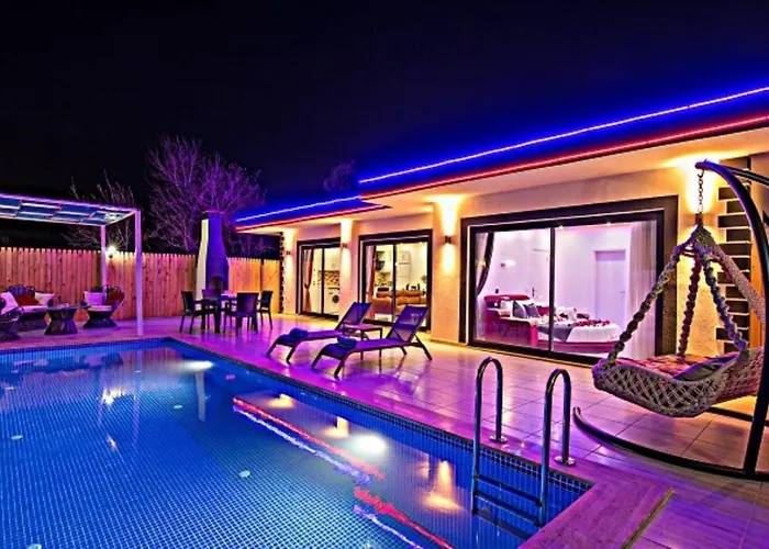 Вилла Uezuemlue 1 Bedroom Secluded With Private Pool Hot Tub *