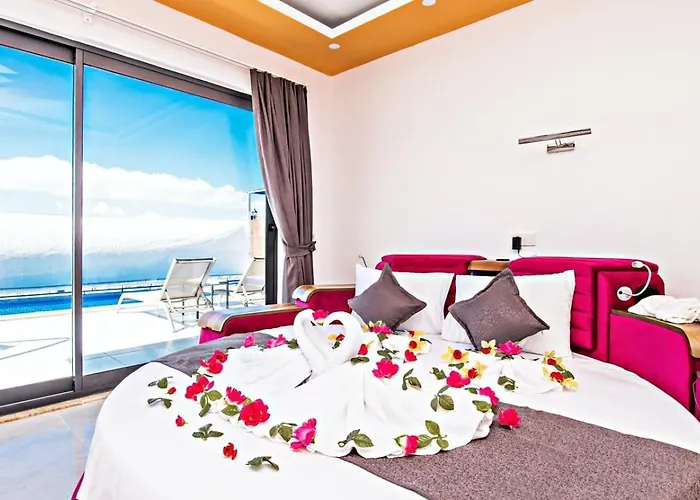 Вилла Uezuemlue 1 Bedroom Secluded With Private Pool Hot Tub