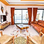 Uezuemlue 1 Bedroom Secluded With Private Pool Hot Tub