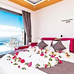 Βίλα Uezuemlue 1 Bedroom Secluded With Private Pool Hot Tub