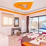 Uezuemlue 1 Bedroom Secluded With Private Pool Hot Tub Βίλα *