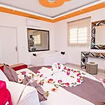 Uezuemlue 1 Bedroom Secluded With Private Pool Hot Tub * Kalkan