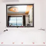 Uezuemlue 1 Bedroom Secluded With Private Pool Hot Tub Βίλα