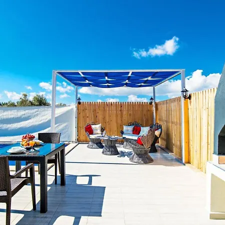 Uezuemlue 1 Bedroom Secluded With Private Pool Hot Tub Βίλα Καλκάν
