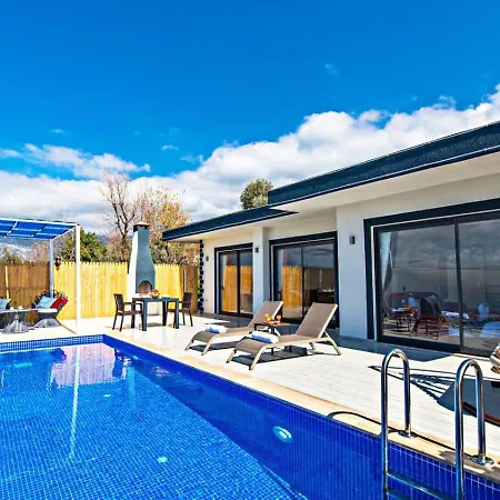 Uezuemlue 1 Bedroom Secluded With Private Pool Hot Tub Καλκάν