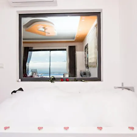 Uezuemlue 1 Bedroom Secluded With Private Pool Hot Tub Villa