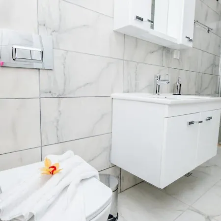 Вилла Uezuemlue 1 Bedroom Secluded With Private Pool Hot Tub Калкан