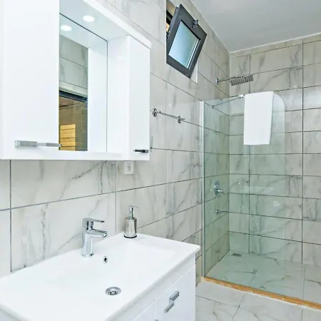 Uezuemlue 1 Bedroom Secluded With Private Pool Hot Tub *