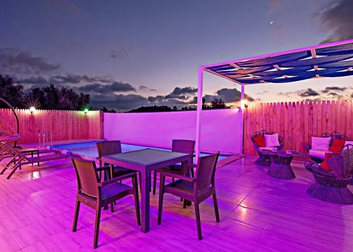 Villa Uezuemlue 1 Bedroom Secluded With Private Pool Hot Tub Kalkan